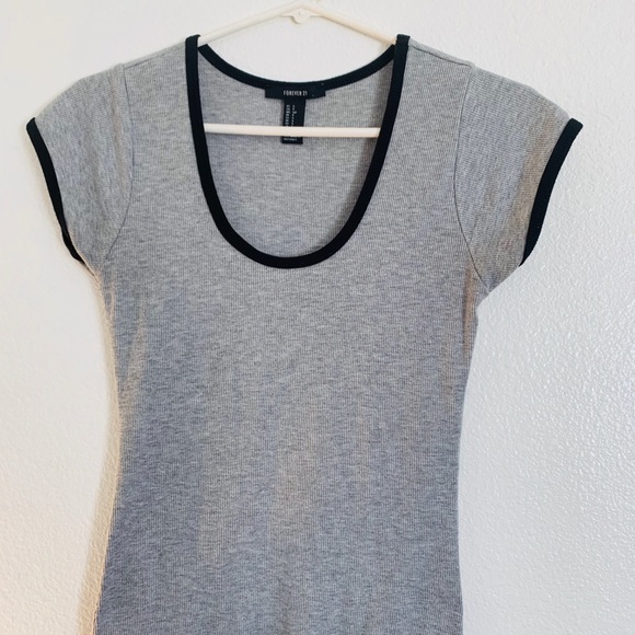 U-neck body suit, with black around the neck - Picture 2 of 3